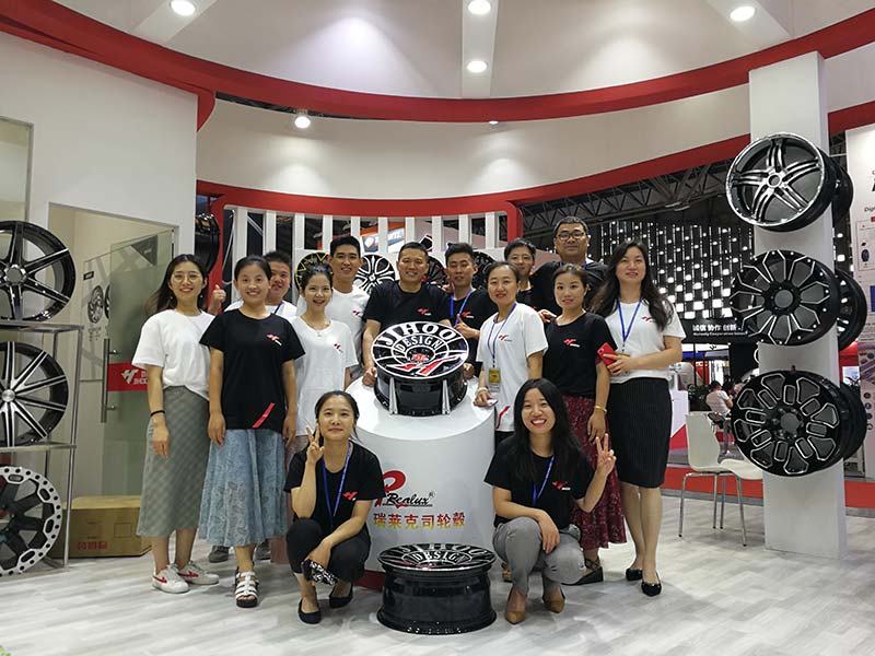 Jihoo participó con éxito en la 17a Exposición Internacional de neumáticos de China 2019
